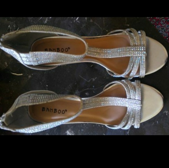 Bamboo silver shoes - Picture 3 of 3